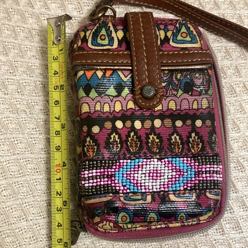 Colorful Patterned Wristlet - Picture 7 of 8